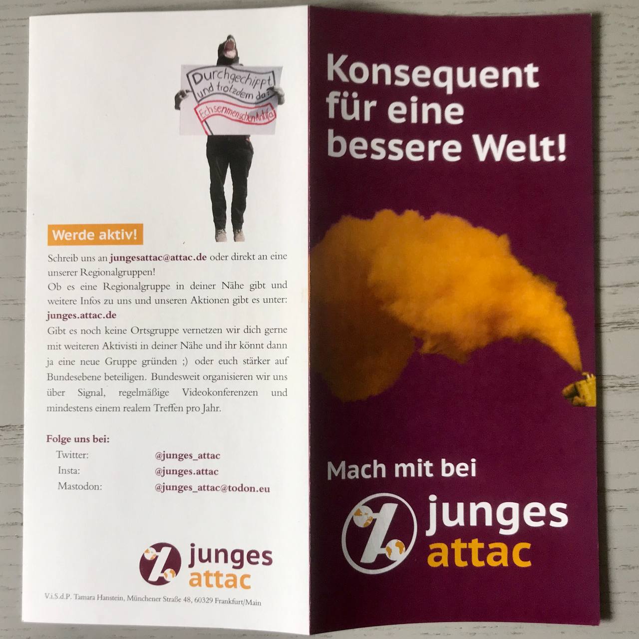 2022_07-Junges-Attac-Innen Faltblatt/Flyer "Junges Attac: Konsequent für eine bessere Welt"