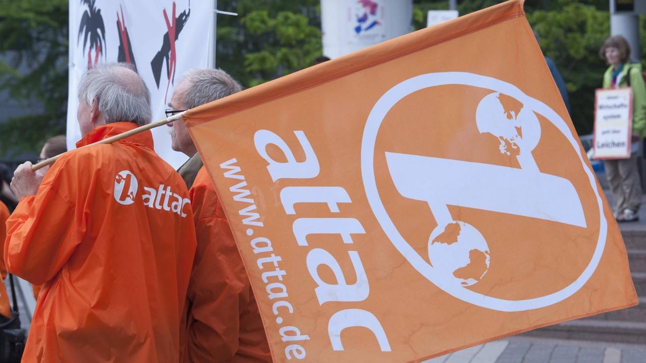 Flagge / Fahne Attac